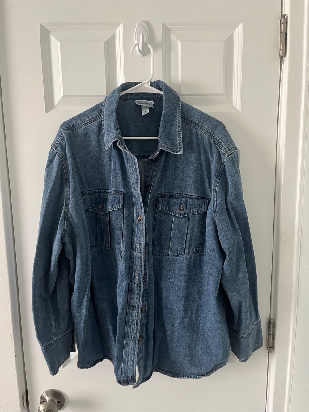 Women's Denim Button-Down Shirt Jacket in Blue